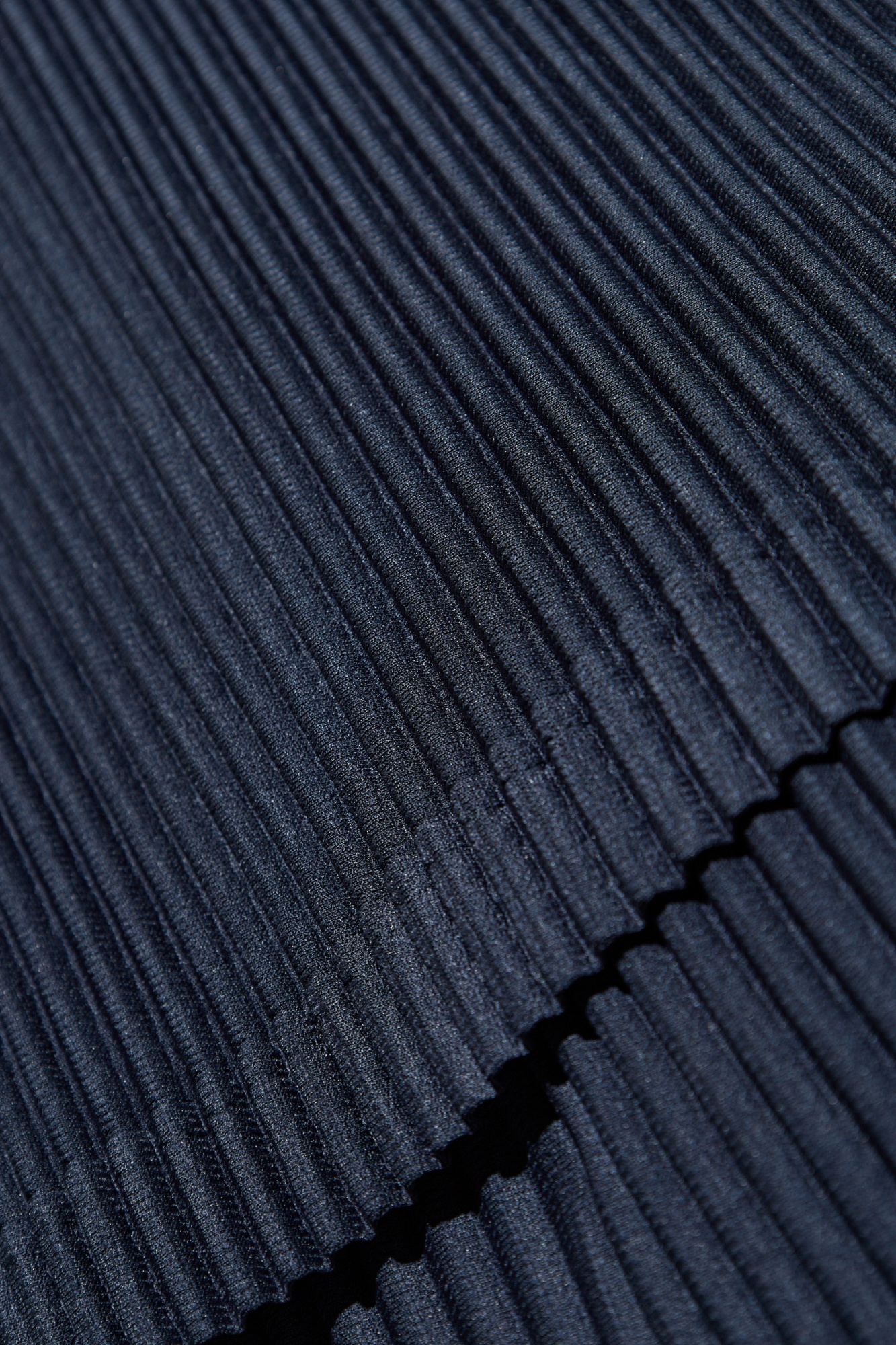 homme plisse issey miyake ネイビー BASICS – ISSEY MIYAKE ONLINE STORE